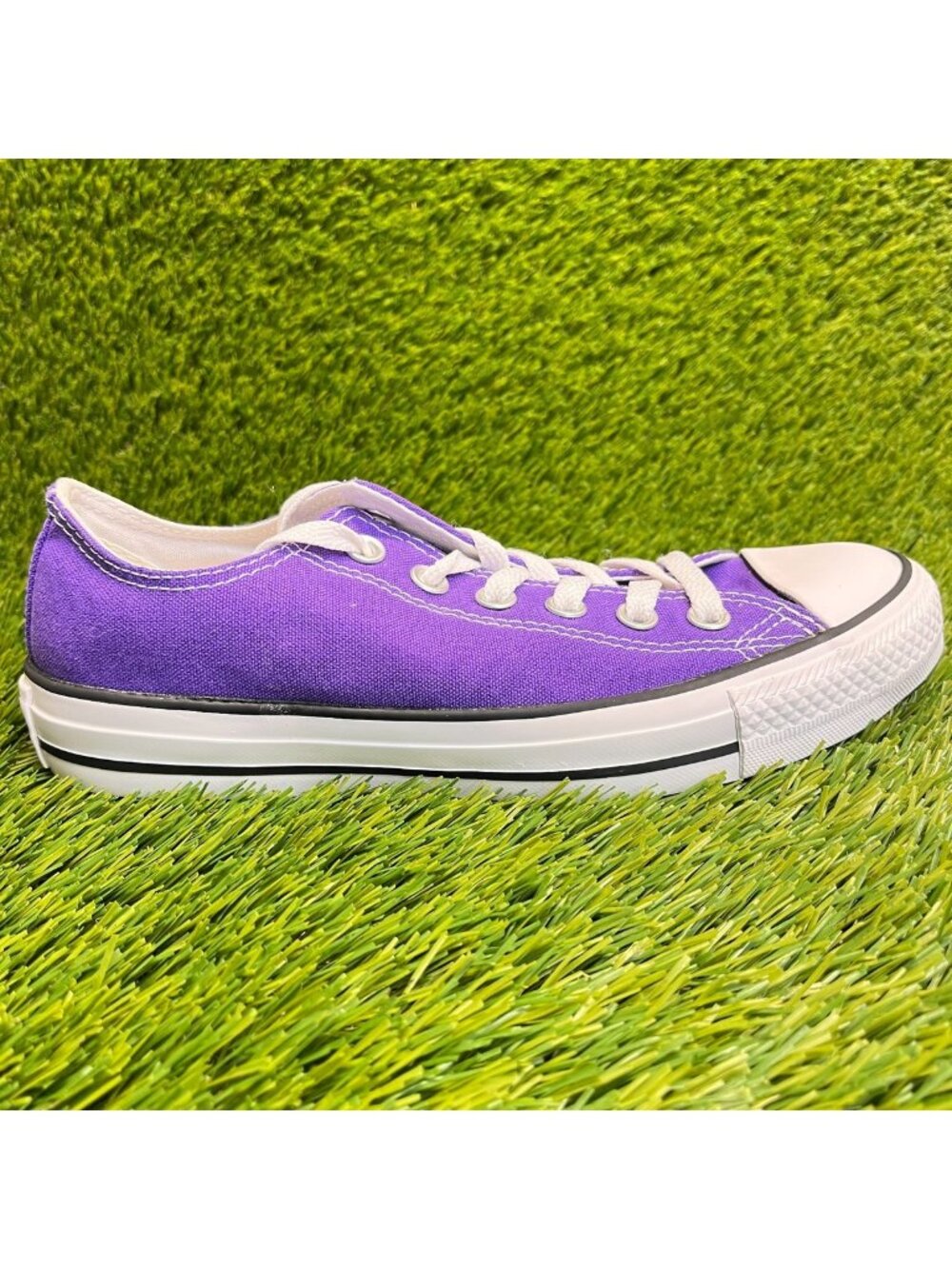 Converse Chuck Taylor All Star Low Womens Size 7 Purple Athletic Shoes Sneakers - Picture 1 of 9